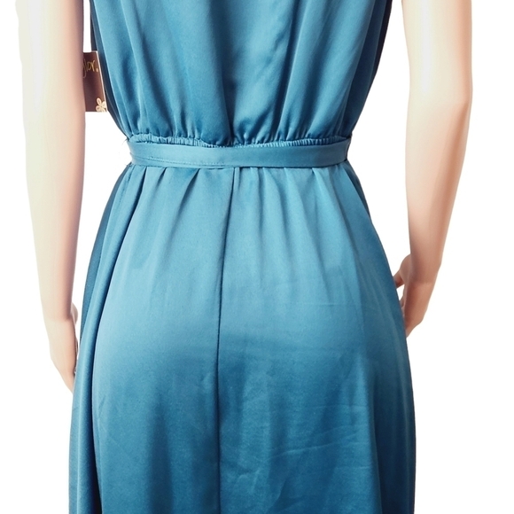 TAYLOR A-Line Sleeveless Belted Satin Dress Size: 8 - Picture 10 of 14